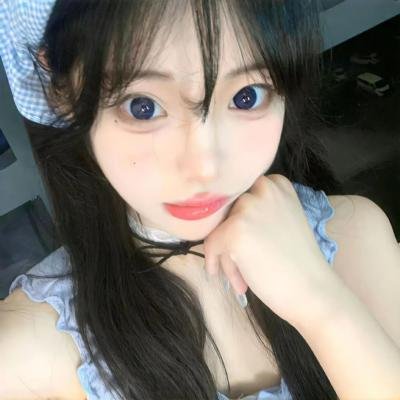 穿黄靴子的女孩 海报